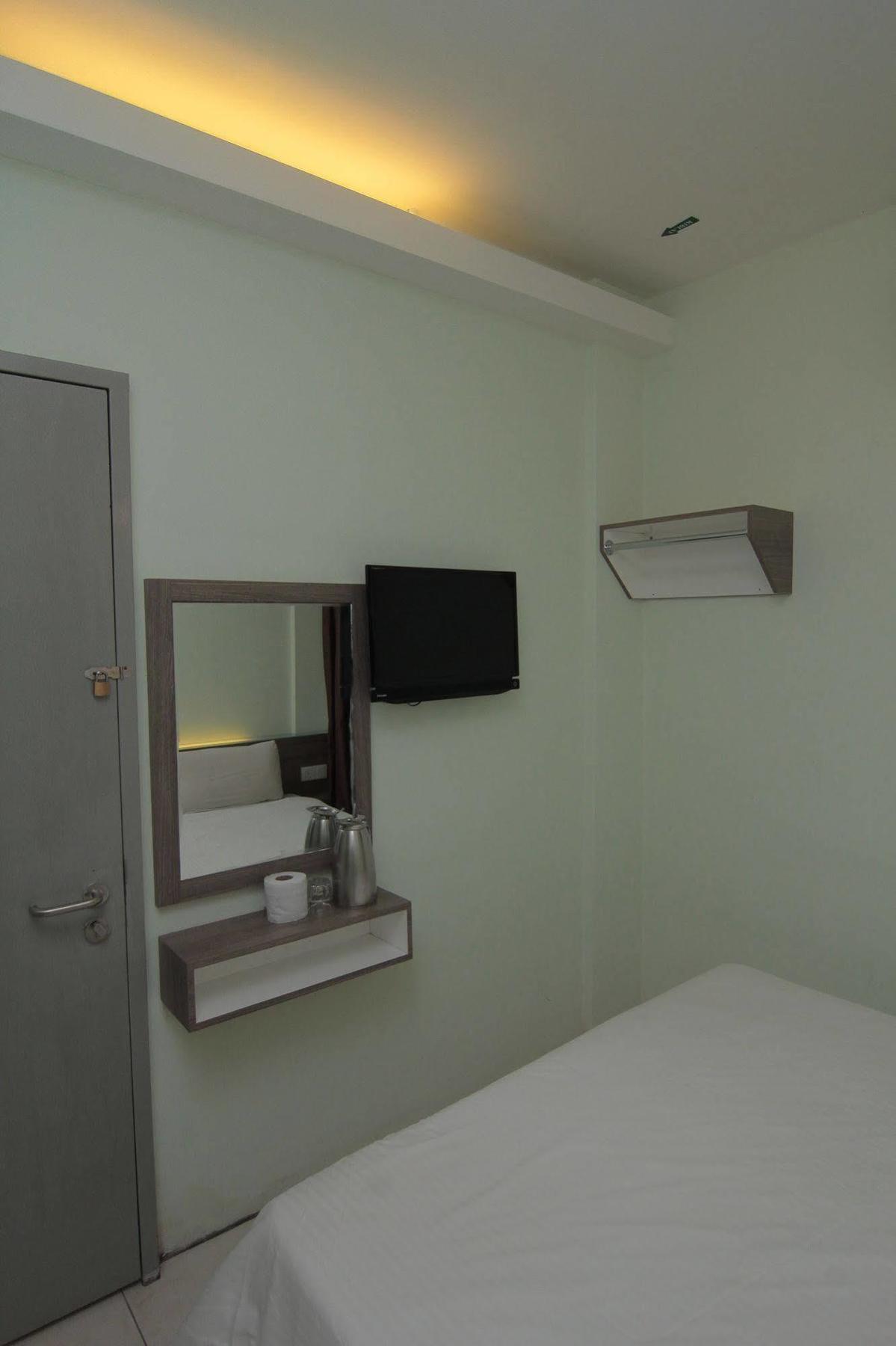 Qish Hotel Malacca Eksteriør bilde