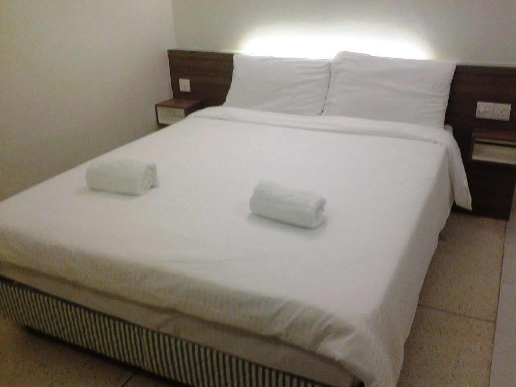 Qish Hotel Malacca Eksteriør bilde
