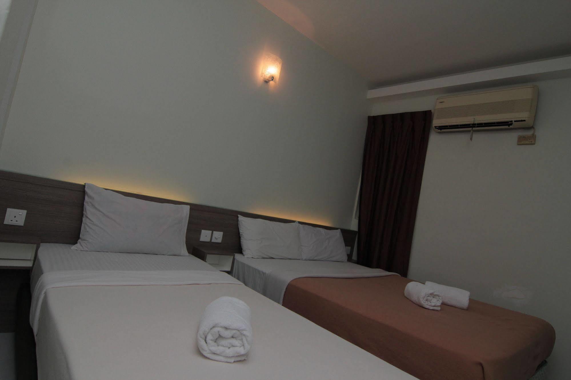 Qish Hotel Malacca Eksteriør bilde
